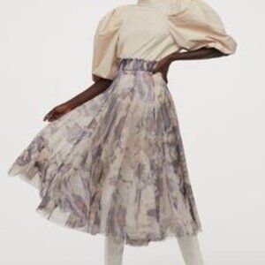 H&M Lined Tulle Circle Skirt Purple Cream Size Small